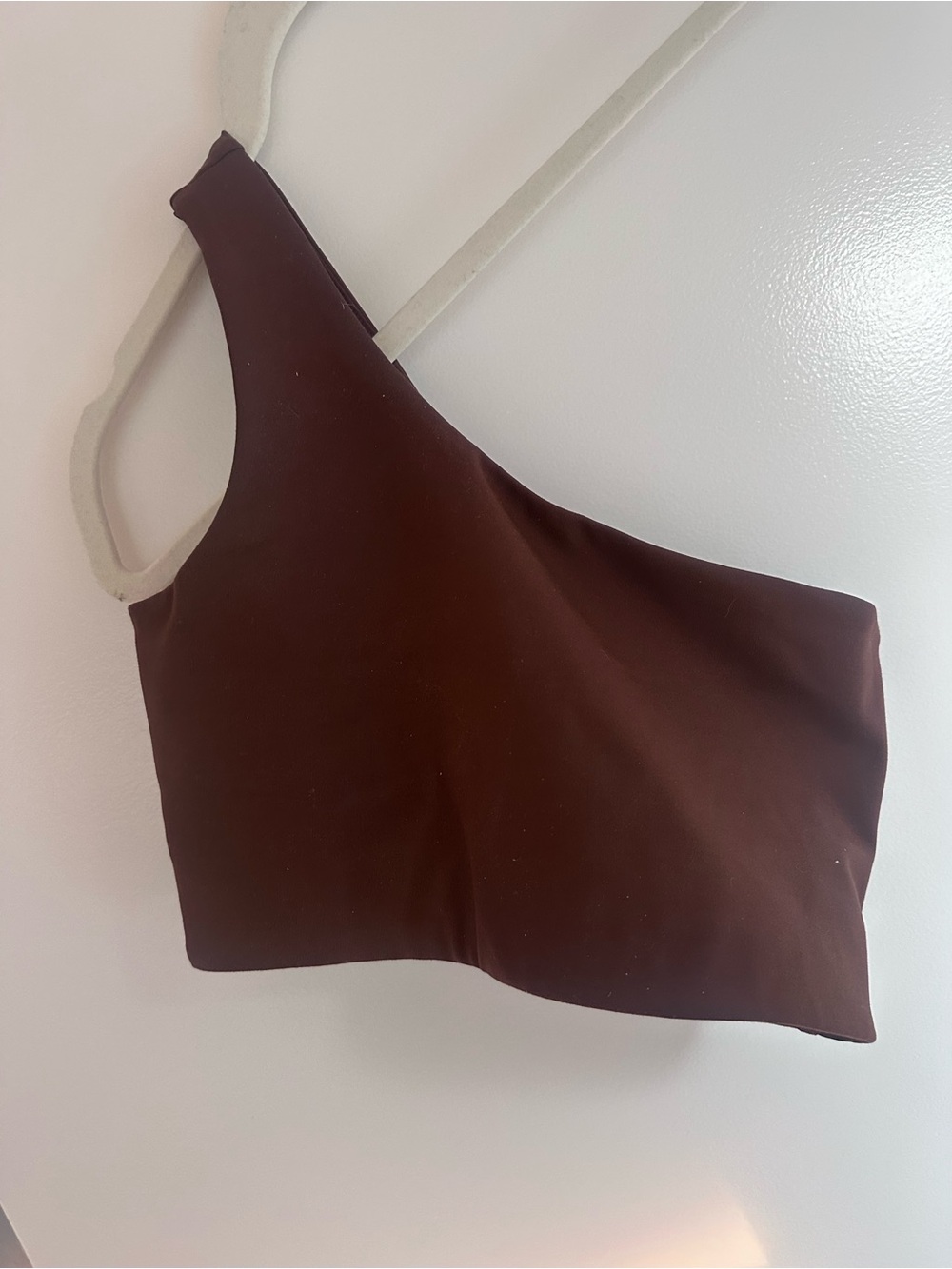 Girlfriend Collective One-Shoulder Sports Bra in Chocolate Brown